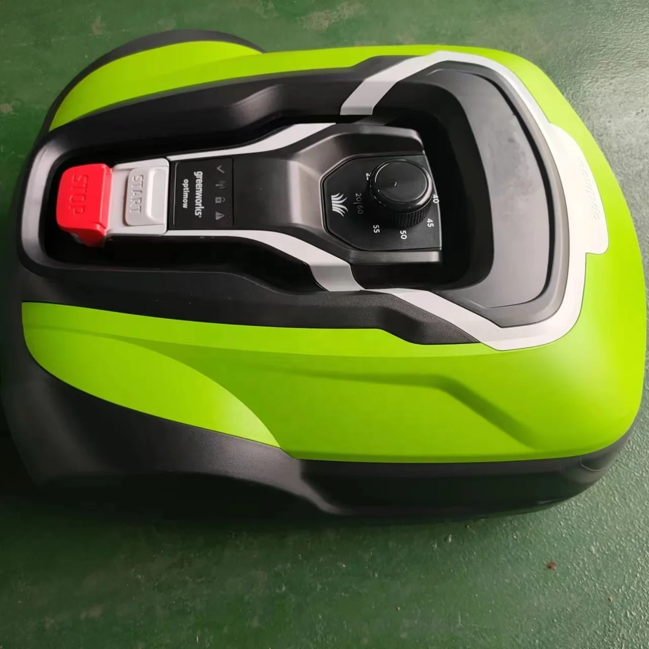 Robot pemotong rumput otomatis - Smart Garden ulasan dan harga